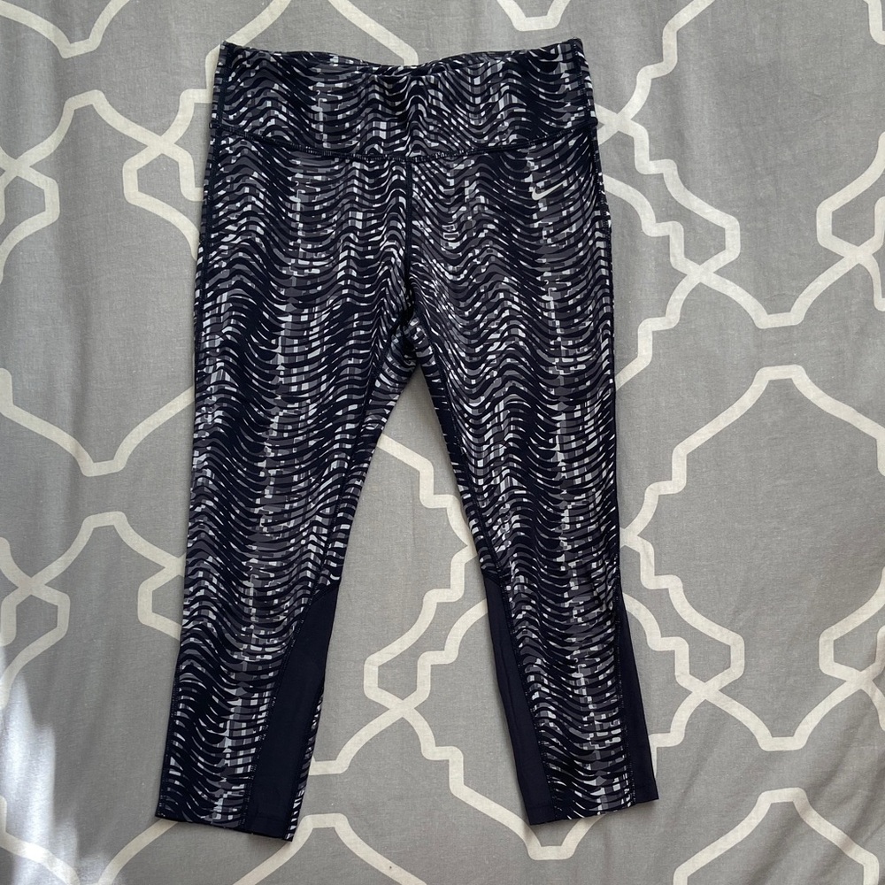 Nike Black and White Patterned Leggings